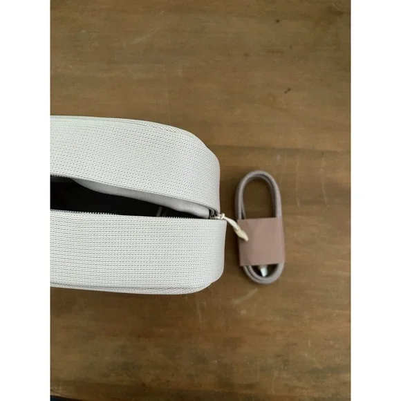 Beats x Kim Kardashian Beige Headphone Case + Charging Cable Fabric Zipper - Picture 5 of 5